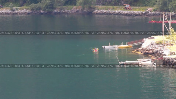 Каноэ в Гейрангерфьорде. Странда, Норвегия (2018 год). Стоковое видео, видеограф Вадим Хомяков / Фотобанк Лори