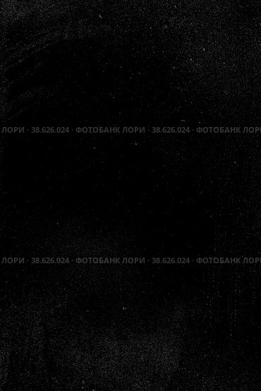 Капли воды стекают по поверхности прозрачного стекла на черном фоне. Вертикальное размещение кадра. Текстура для творчества. Стоковое фото, фотограф Борис Ряузов / Фотобанк Лори