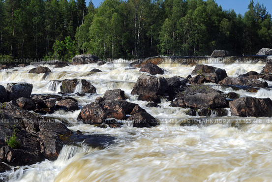 Карелия. Национальный парк "Паанаярви". Водопад Киваккакоски (2019 год). Редакционное фото, фотограф Рябков Александр / Фотобанк Лори