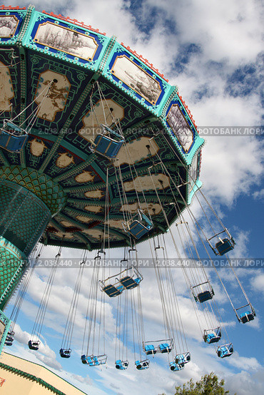 Карусель (2009 год). Редакционное фото, фотограф Екатерина Воякина / Фотобанк Лори