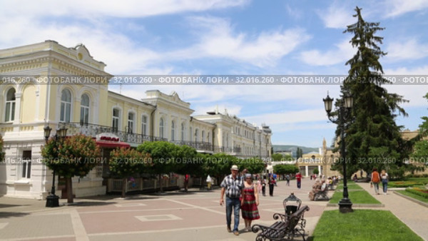 Кисловодск, Курортный бульвар (2019 год). Редакционное видео, видеограф Валерий Шилов / Фотобанк Лори