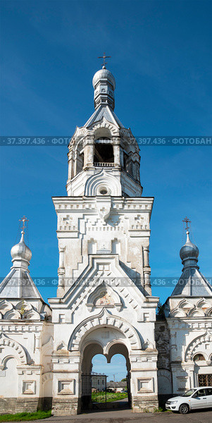 Колокольня Десятинного монастыря. Великий Новгород (2019 год). Редакционное фото, фотограф Александр Щепин / Фотобанк Лори