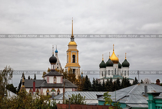Коломна. Купола Коломенского кремля. Стоковое фото, фотограф Юлия Бабкина / Фотобанк Лори
