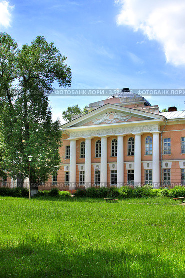 Коноваловская фабричная больница, г. Вичуга (2012 год). Стоковое фото, фотограф ElenArt / Фотобанк Лори
