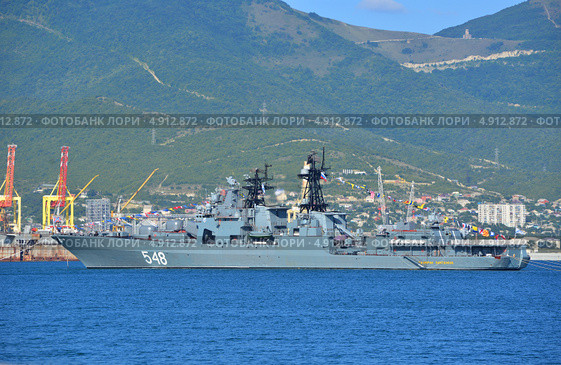 Корабли Черноморского флота ВМФ России, «Адмирал Пантелеев» — большой противолодочный корабль, город-герой Новороссийск (2013 год). Редакционное фото, фотограф Игорь Архипов / Фотобанк Лори