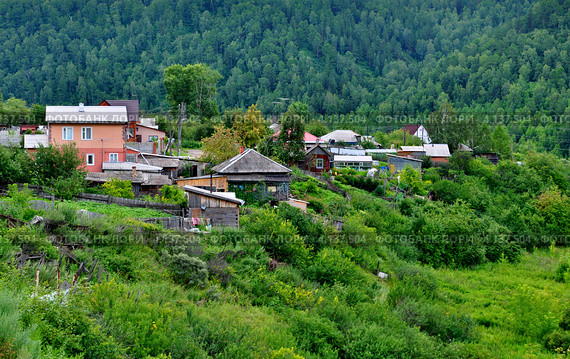 Красноярск, дома на окраине (2011 год). Стоковое фото, фотограф Анна Мартынова / Фотобанк Лори