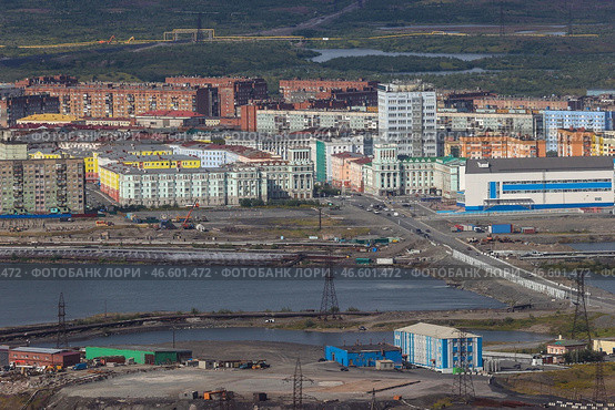 Красноярский край. Норильск. Жилые дома в одном из районов города (2022 год). Стоковое фото, фотограф Сергей Карпухин / ТАСС / Фотобанк Лори