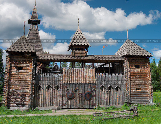 Крепость деревянная. Китова пристань. Национальный парк природы Зюраткуль (2012 год). Редакционное фото, фотограф Андрей Петраковский / Фотобанк Лори