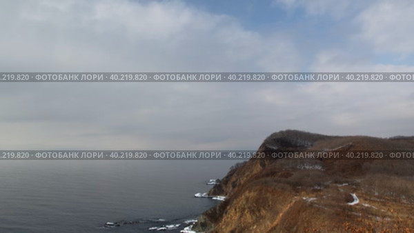 Крутой берег моря. Стоковое видео, видеограф Кузнецов Александр / Фотобанк Лори
