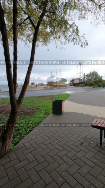 Крым, Евпатория, курорт, городская среда, благоустройство, лавочки, арт-объект, территория отдыха. Стоковое видео, видеограф Андрей Макаренко / Фотобанк Лори