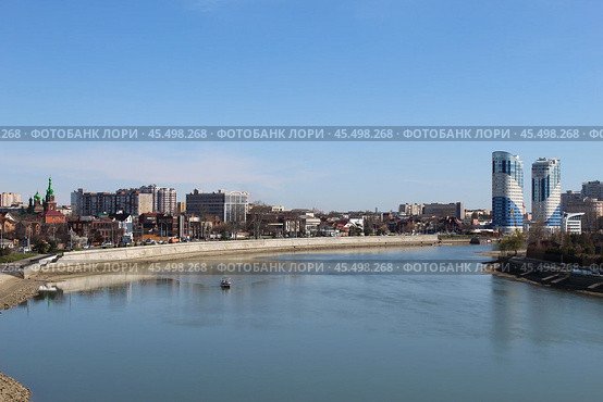 Кубанская набережная в Краснодаре (2024 год). Редакционное фото, фотограф Иван Дуплик / Фотобанк Лори