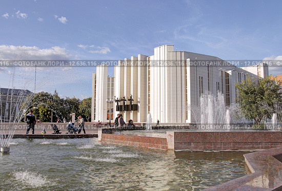 Курганская областная филармония (2012 год). Редакционное фото, фотограф Сергей Тюленев / Фотобанк Лори