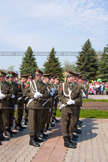 Курсанты на военном параде Победы 9 мая 2010 года. Редакционное фото, фотограф ElenArt / Фотобанк Лори