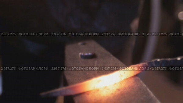 Кузнец. Стоковое видео, видеограф Павел Меняйло / Фотобанк Лори