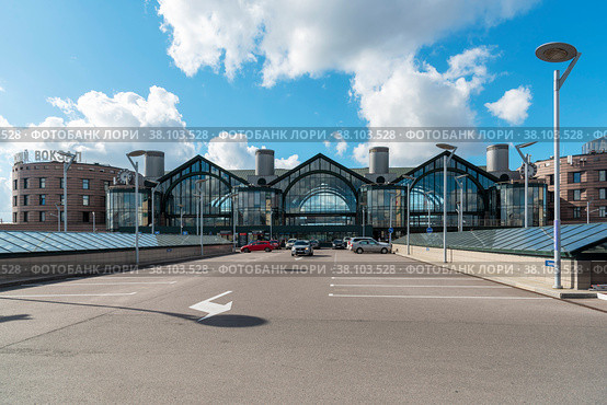 Ладожский вокзал. Санкт-Петербург (2020 год). Редакционное фото, фотограф Александр Щепин / Фотобанк Лори
