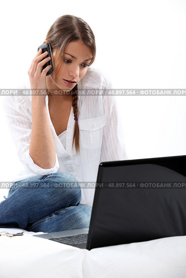 lady on the phone. Стоковое фото, агентство Ingram Publishing / Фотобанк Лори