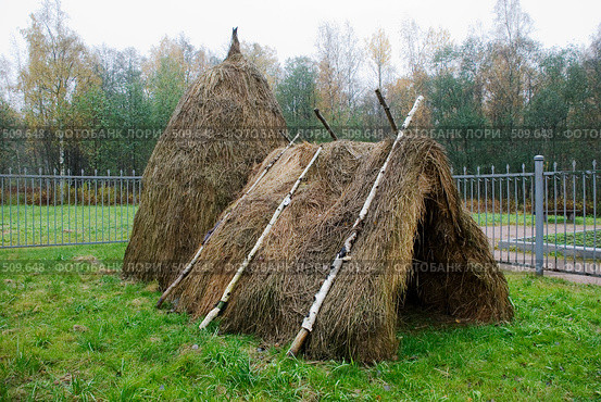 Ленинский шалаш на озере Разлив (2008 год). Редакционное фото, фотограф Александр Щепин / Фотобанк Лори