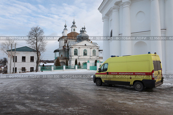 Лежнево, вид нацерковь Живоночальной Троицы (2020 год). Редакционное фото, фотограф Дмитрий Неумоин / Фотобанк Лори