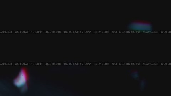 Light leaks effect. Artistic light on a black background. Effect for video stylization. Стоковое видео, видеограф Семён Прудий / Фотобанк Лори