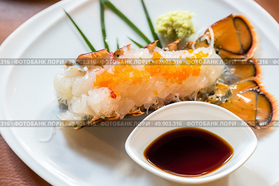 lobster sashimi groumet japanese cuisine. Стоковое фото, агентство Ingram Publishing / Фотобанк Лори