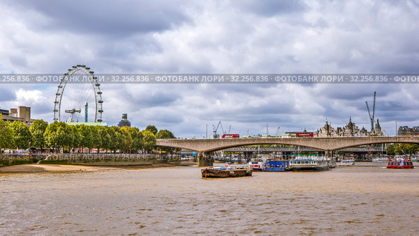 Лондонский глаз (London Eye) и Мост Ватерлоо (Waterloo Bridge). Лондон. Великобритания (2019 год). Редакционное фото, фотограф Сергей Афанасьев / Фотобанк Лори