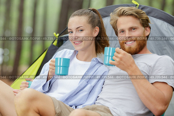 loving couple woman and man having a coffee. Стоковое фото, агентство Ingram Publishing / Фотобанк Лори