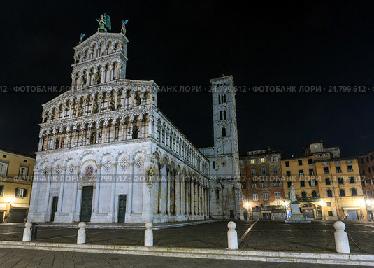 Lucca city night view. (2015 год). Стоковое фото, фотограф Юрий Брыкайло / Фотобанк Лори