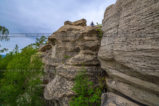 Magnificent rocks of the Arakul shikhan of the granite rock massif of the Middle Urals on a summer day. Стоковое фото, фотограф Акиньшин Владимир / Фотобанк Лори
