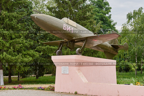 Макет первого реактивного самолёт (2014 год). Редакционное фото, фотограф Роман Фомин / Фотобанк Лори