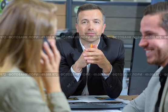 making a decision. Стоковое фото, агентство Ingram Publishing / Фотобанк Лори