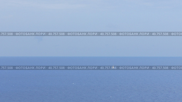 Мальтийское побережье Зеббудж. Средиземное море. Остров Гозо. Мальта. (Maltese coast of Iz-Zebbug. Mediterranean sea. Gozo island. Malta.) (2018 год). Стоковое фото, фотограф Igor Bakirov / Фотобанк Лори