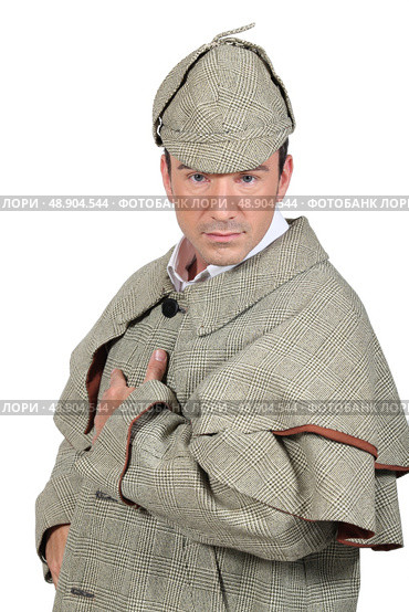 Man dressed like Sherlock Holmes and looking at us. Стоковое фото, агентство Ingram Publishing / Фотобанк Лори