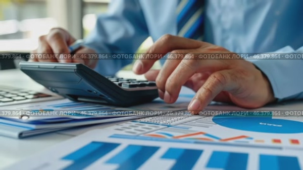 Man pressing calculator close up. Desk with diagram, graph, finance. Investment, accounting, calculating tax, corporate financial company report. Person checking bills, bank account balance, expenses. Стоковое AI-видео, аниматор Марина Демидюк / Фотобанк Лори