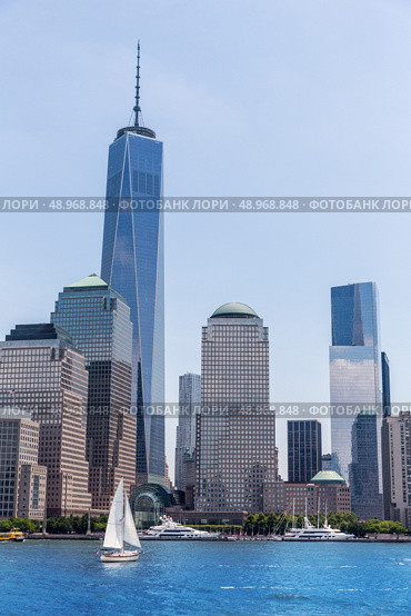 Manhattan New York skyline Freedom tower from Hudson River in USA US. Стоковое фото, агентство Ingram Publishing / Фотобанк Лори