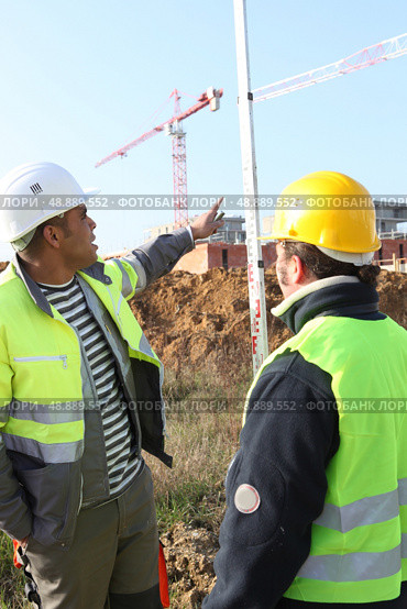 manpower in construction site. Стоковое фото, агентство Ingram Publishing / Фотобанк Лори