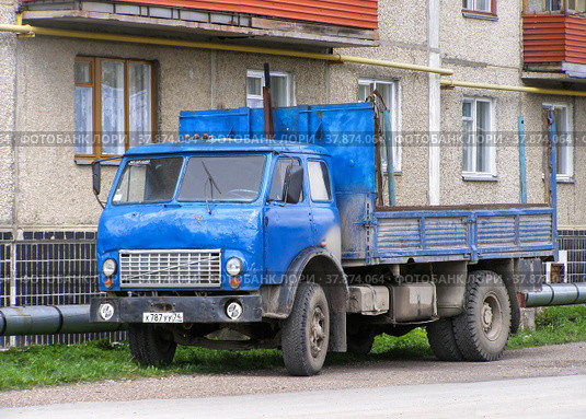 MAZ-5334 (2007 год). Редакционное фото, фотограф Art Konovalov / Фотобанк Лори