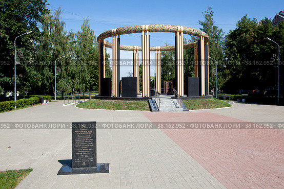 Мемориал рязанцам, павшим в локальных конфликтах. Сквер имени Маргелова. Рязань (2022 год). Редакционное фото, фотограф Сергей Афанасьев / Фотобанк Лори