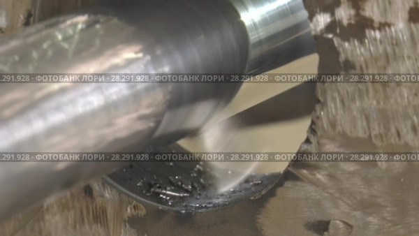 Металлообработка - расточка технологического отверстия резцом. 2 плана. Metalworking. Boring in progress. 2 shots. Стоковое видео, видеограф Евгений Романов / Фотобанк Лори
