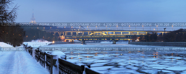 Метромост. Станция "Воробъёвы горы" Стоковое фото, фотограф Юрий Кирсанов / Фотобанк Лори