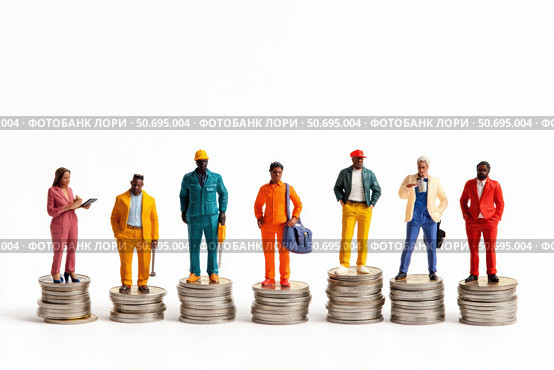 Miniature figures of workers and businessmen on coins reflect the ironic situation: someone is at the top of finance, and someone is barely hanging on - a visual allegory of economic pyramids. Banner. Стоковое AI-изображение, AI-художник Евгений Демидюк / Фотобанк Лори