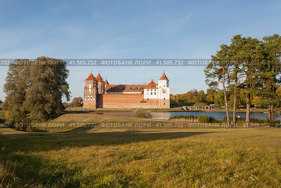 Мирский замок, Беларусь (2023 год). Редакционное фото, фотограф Владимир Чинин / Фотобанк Лори