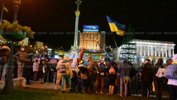 Митинг на Крещатике ("Евромайдан") в связи с приостановкой рассмотрения вопроса об ассоциации Украины с Евросоюзом (2013 год). Редакционное видео, видеограф FMRU / Фотобанк Лори