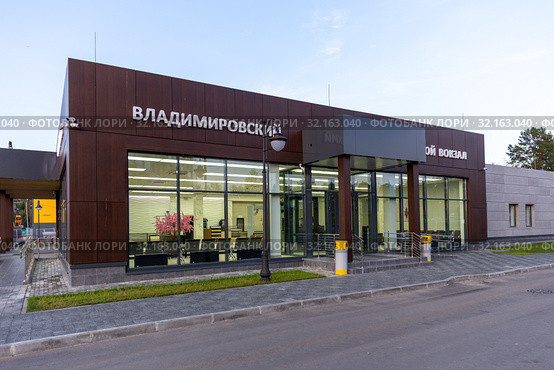 Многофункциональный комплекс в бухте Владимировская, Ладожское озеро (2019 год). Редакционное фото, фотограф Алексей Шматков / Фотобанк Лори