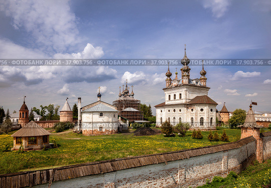 Monastery in Yuryev-Polsky (2018 год). Стоковое фото, фотограф Юлия Бабкина / Фотобанк Лори