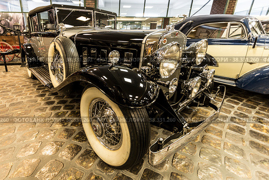 MOSCOW REGION, RUSSIA - AUGUST 26, 2020: Retro car the Cadillac v16 Fleetwood in the Vadim Zadorozhny Museum of Technology. Редакционное фото, фотограф Наталья Волкова / Фотобанк Лори