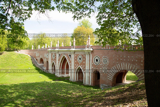 Moscow, Russia, May 4, 2022, Moscow.Tsaritsyno.Manor Park is a museum of the 18th century. Редакционное фото, фотограф Александр Поташев / Фотобанк Лори