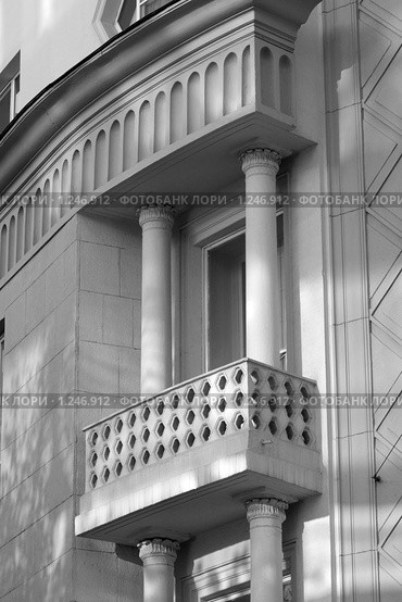 Московские балконы. Посольство Узбекистана (2009 год). Редакционное фото, фотограф Ярослав Каминский / Фотобанк Лори