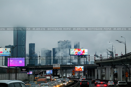 Московский городской пейзаж. Высотные здания. (2022 год). Редакционное фото, фотограф Василий Мальцев / Фотобанк Лори