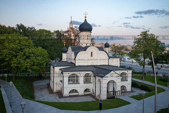 Москва. Храм зачатия праведной Анны в парке Зарядье. Редакционное фото, фотограф Литвяк Игорь / Фотобанк Лори