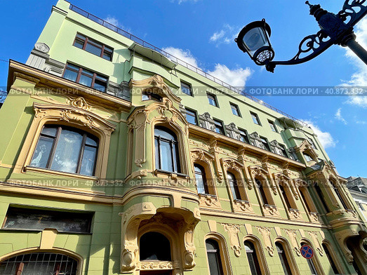 Москва, Петровский переулок, дом 8, строение 1 (2021 год). Стоковое фото, фотограф Овчинникова Ирина / Фотобанк Лори